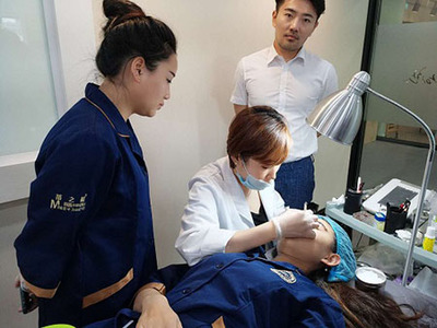 南京微整形培訓(xùn)學(xué)校價(jià)格表_十大微整形培訓(xùn)學(xué)校價(jià)格多少錢(qián)