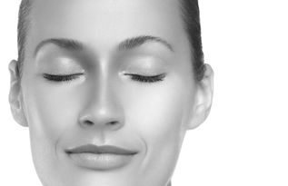 法國RobertJaso：高清晰黑白攝影下的微整形美學